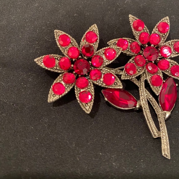 Vintage Bright Pink Rhinestone Two Flower Brooch - Picture 3 of 5